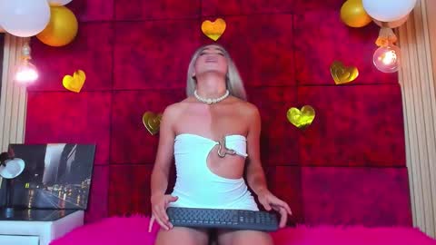 liiacollins online show from November 2025 02:50:02 PM