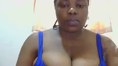 Snapshot of liilcutiee chatting on April 2026 09:52:01 AM Lily online show from April 2026 09:52:01 AM
