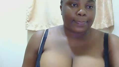 Snapshot of liilcutiee chatting on April 2026 09:13:01 PM Lily online show from April 2026 09:13:01 PM