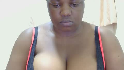 Snapshot of liilcutiee chatting on May 2026 11:10:01 PM Lily online show from May 2026 11:10:01 PM