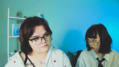 lika_pop online show from December 2025 07:42:02 PM