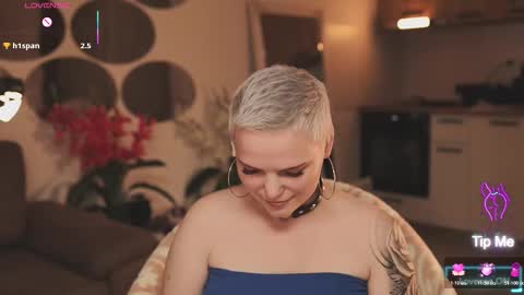 Snapshot of likaaberry chatting on October 2025 06:09:01 PM likaaberry online show from October 2025 06:09:01 PM