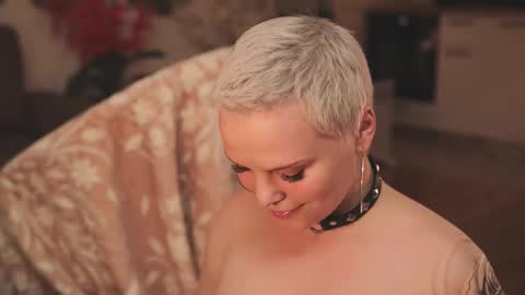 Snapshot of likaaberry chatting on October 2025 07:58:02 PM likaaberry online show from October 2025 07:58:02 PM