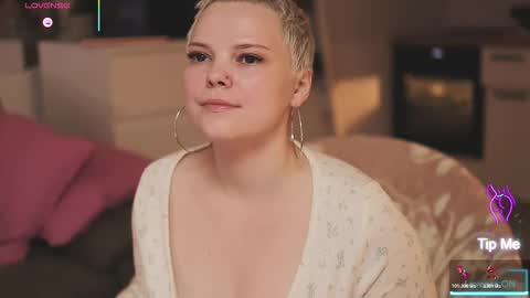 Snapshot of likaaberry chatting on November 2025 05:30:02 AM likaaberry online show from November 2025 05:30:02 AM