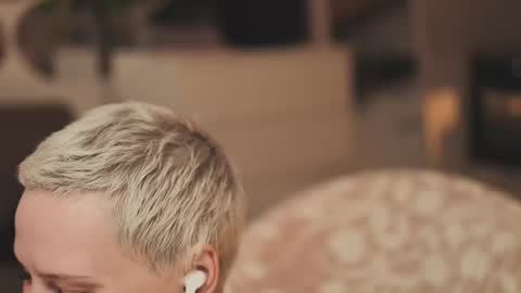 Snapshot of likaaberry chatting on November 2025 12:25:01 PM likaaberry online show from November 2025 12:25:01 PM