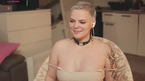 Snapshot of likaaberry chatting on November 2025 12:16:02 PM likaaberry online show from November 2025 12:16:02 PM