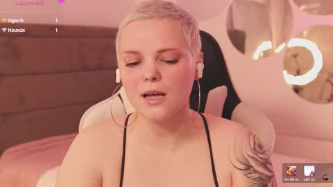 Snapshot of likaaberry chatting on February 2026 04:33:01 PM likaaberry online show from February 2026 04:33:01 PM