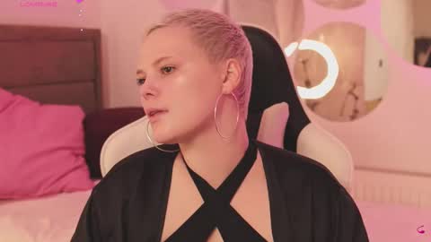 Snapshot of likaaberry chatting on February 2026 11:17:01 AM likaaberry online show from February 2026 11:17:01 AM