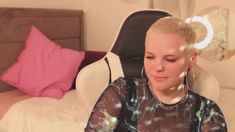 Snapshot of likaaberry chatting on February 2026 02:29:02 PM likaaberry online show from February 2026 02:29:02 PM