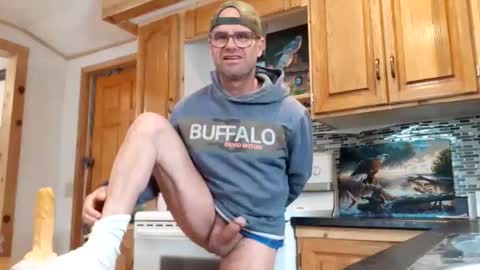 St pierre online show from December 2025 05:09:01 PM