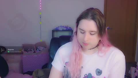 Snapshot of lil_alison_heart chatting on December 2024 02:11:01 PM Lil Alison Heart online show from December 2024 02:11:01 PM