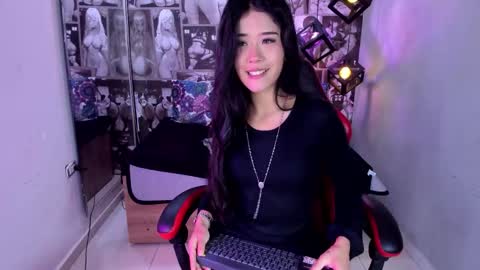 Lili Cey online show from September 2025 07:30:02 PM