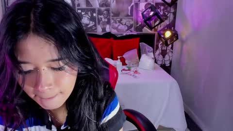 Lili Cey online show from October 2025 07:36:02 PM