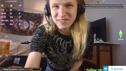 Snapshot of lil_gem chatting on April 2026 02:10:01 PM lil gemmie online show from April 2026 02:10:01 PM