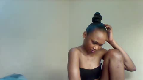 Lil miss online show from November 2025 01:05:02 AM