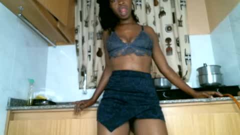 Snapshot of lil_paula chatting on June 2026 09:45:01 AM serenity online show from June 2026 09:45:01 AM