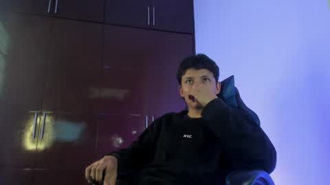 Snapshot of lil_yei66 chatting on April 2026 09:05:02 PM Lil Yei online show from April 2026 09:05:02 PM