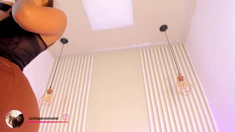 L I L A   online show from October 2025 04:49:01 AM