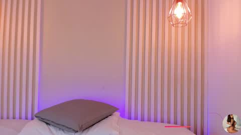 L I L A   online show from November 2025 03:31:01 AM