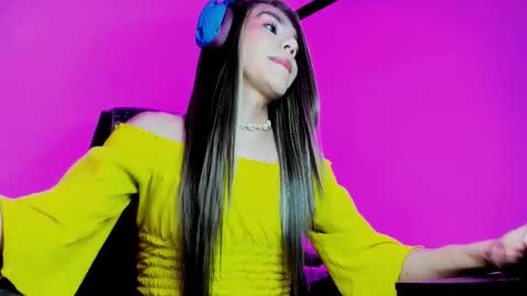 lila_di online show from November 2025 10:09:02 PM