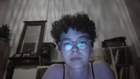 Snapshot of lilac_dreamsss chatting on June 2026 02:33:02 AM lilac_dreamsss online show from June 2026 02:33:02 AM
