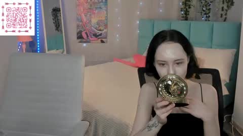 Snapshot of lilac_muse chatting on May 2026 03:00:01 AM Lili online show from May 2026 03:00:01 AM
