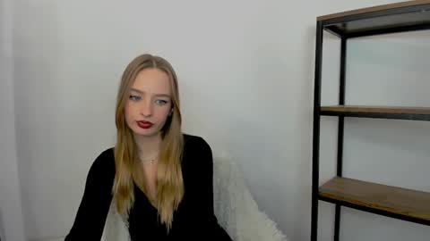 LiliaDesire online show from December 2024 06:44:01 PM