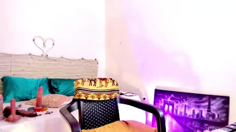 Snapshot of lilah_sweet chatting on May 2026 12:32:02 PM Lilah Sweet online show from May 2026 12:32:02 PM