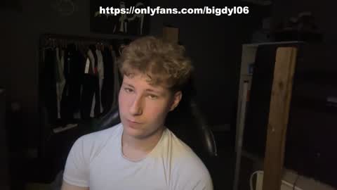 Snapshot of lildyl06 chatting on January 2026 06:40:01 AM lildyl06 online show from January 2026 06:40:01 AM