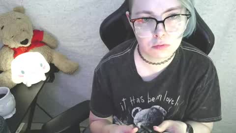 Snapshot of lilemmy1999 chatting on June 2026 08:33:02 PM emily ryanson online show from June 2026 08:33:02 PM