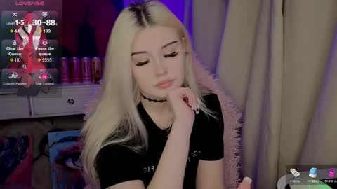 Nika and Lori online show from April 2026 05:39:02 PM