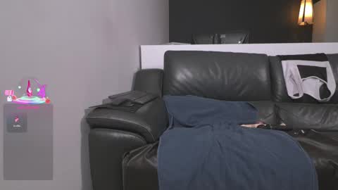 Lili Bertine online show from March 2026 11:00:02 PM