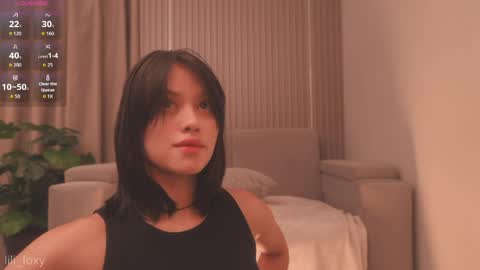 Snapshot of lili_foxy chatting on May 2026 12:17:01 AM lili online show from May 2026 12:17:01 AM