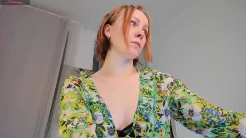 Snapshot of lilian_kroft chatting on May 2026 11:39:02 AM LIL online show from May 2026 11:39:02 AM