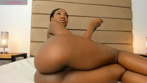 Snapshot of lilian_starfire chatting on March 2025 01:36:02 AM LILIAN  online show from March 2025 01:36:02 AM