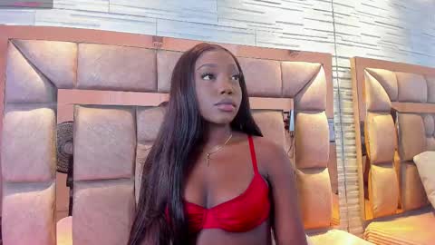 Snapshot of lilian_starfire chatting on October 2025 07:44:02 PM LILIAN  online show from October 2025 07:44:02 PM