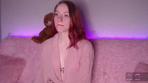 Snapshot of lilianlahot chatting on May 2026 04:03:02 PM Lilly online show from May 2026 04:03:02 PM