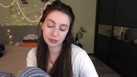 Lilu online show from November 2025 12:24:02 AM