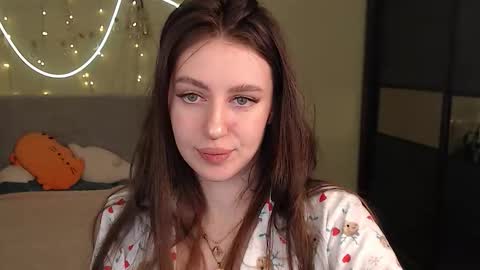 Lilu online show from December 2025 05:50:01 PM