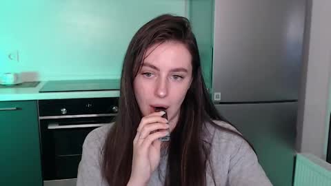 Snapshot of liliatlu chatting on April 2026 11:06:01 PM Lilu online show from April 2026 11:06:01 PM