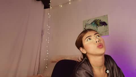 Snapshot of lilicum301 chatting on May 2026 05:13:01 AM your love online show from May 2026 05:13:01 AM