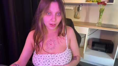 Snapshot of lilies_and_minipoots chatting on March 2026 09:02:01 AM Sonechka online show from March 2026 09:02:01 AM