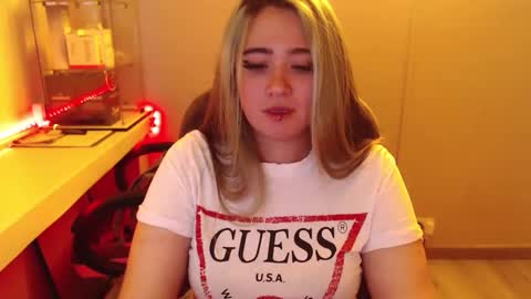 Snapshot of liliith_zeniith chatting on May 2026 04:31:01 AM Liliith online show from May 2026 04:31:01 AM