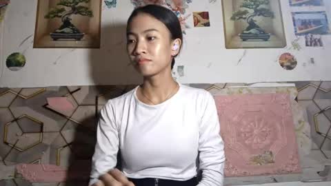Snapshot of lililaban chatting on May 2026 04:59:02 PM Evelyn online show from May 2026 04:59:02 PM