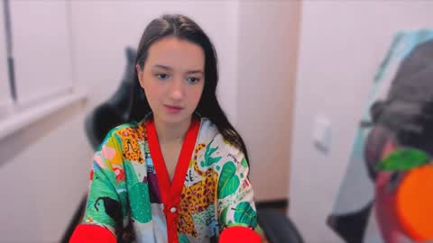 Snapshot of lililaluna chatting on January 2025 05:23:01 PM             ...  online show from January 2025 05:23:01 PM