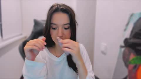 Snapshot of lililaluna chatting on January 2025 03:36:02 PM             ...  online show from January 2025 03:36:02 PM