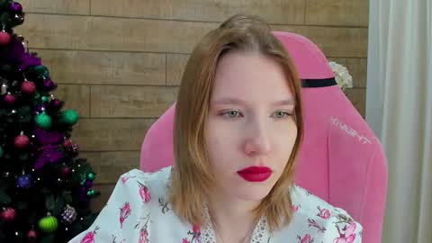 LiliLinn online show from December 2025 04:31:02 AM