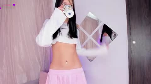 Snapshot of lilily_lv chatting on June 2026 02:21:01 PM Lilly online show from June 2026 02:21:01 PM