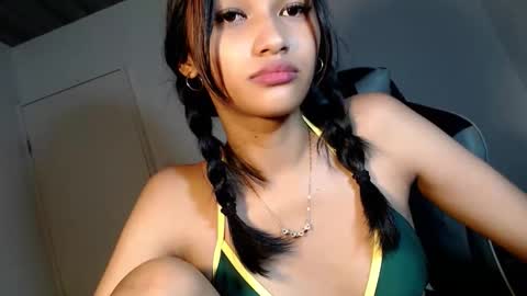 Chloe online show from February 2026 02:12:02 PM