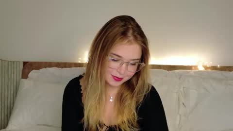 Lilith Bonheur online show from February 2026 02:59:02 PM